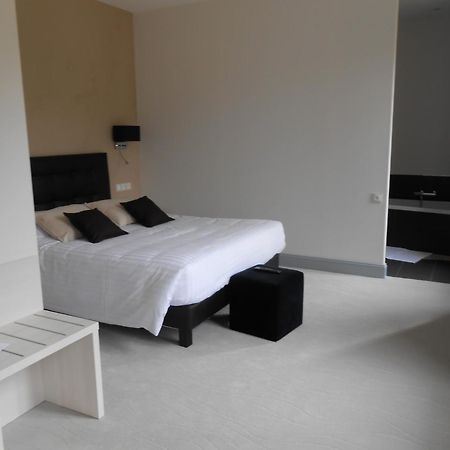 Logis- Hotel Spa Restaurant L'Epicurial Saint-Pey-de-Castets Ruang foto