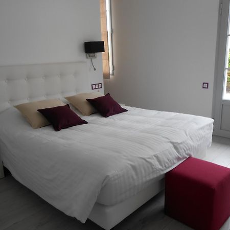 Logis- Hotel Spa Restaurant L'Epicurial Saint-Pey-de-Castets Ruang foto