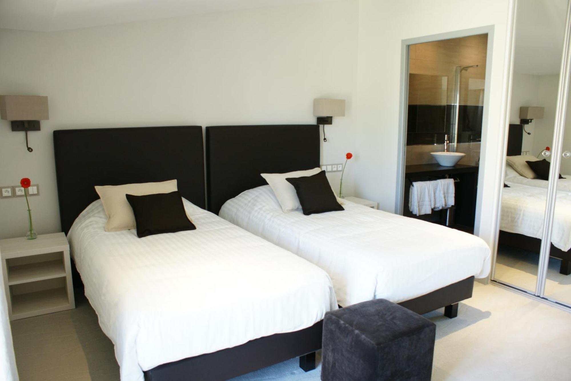 Logis- Hotel Spa Restaurant L'Epicurial Saint-Pey-de-Castets Ruang foto