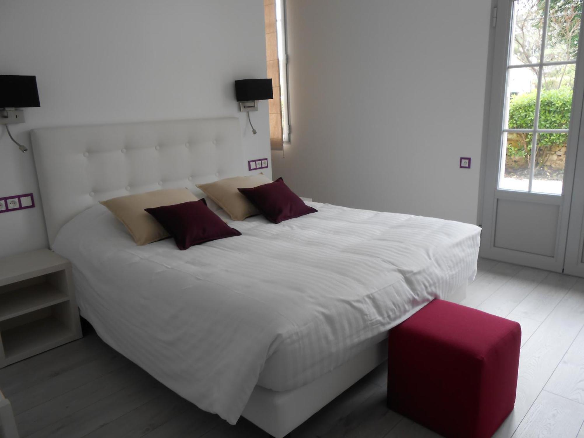 Logis- Hotel Spa Restaurant L'Epicurial Saint-Pey-de-Castets Ruang foto