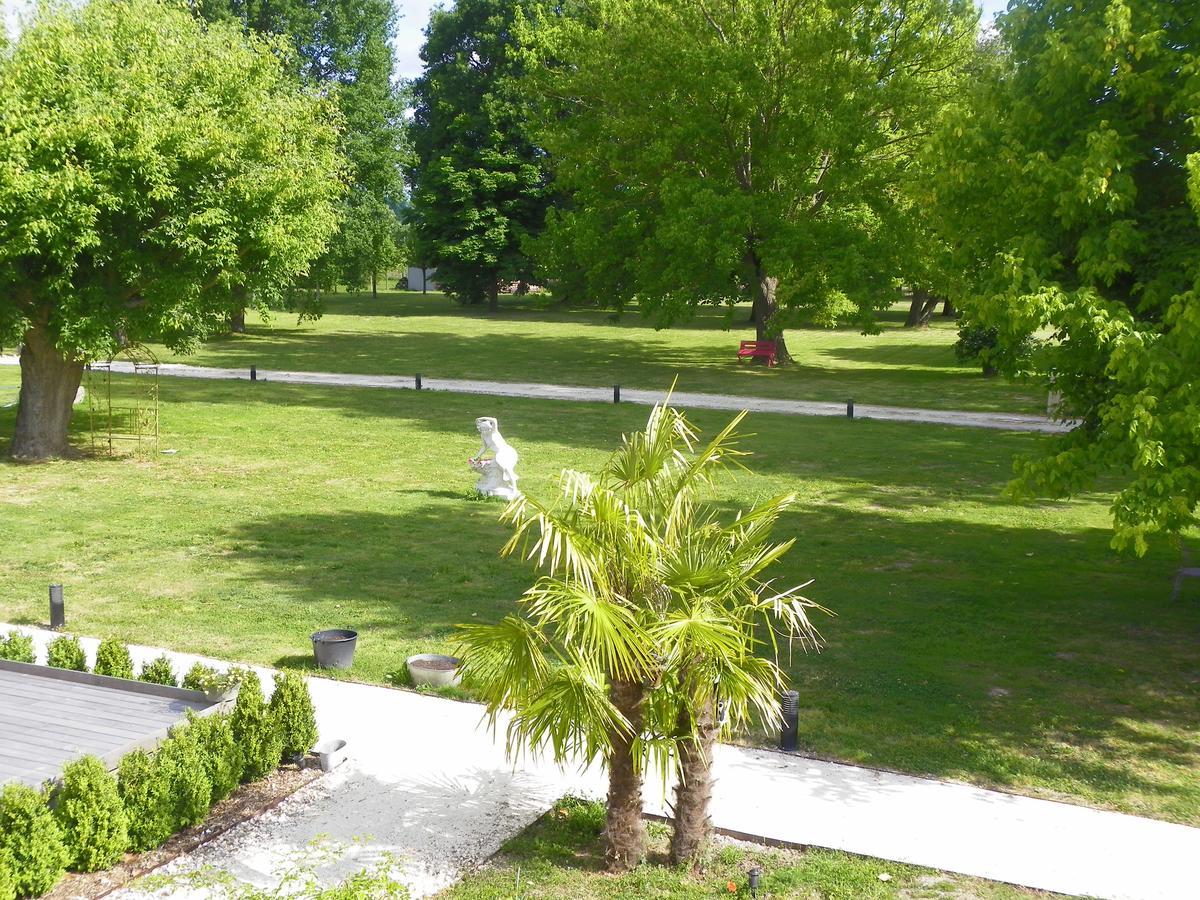 Logis- Hotel Spa Restaurant L'Epicurial Saint-Pey-de-Castets Bagian luar foto