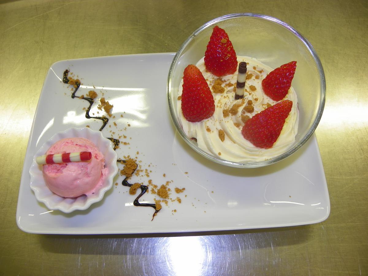 Logis- Hotel Spa Restaurant L'Epicurial Saint-Pey-de-Castets Bagian luar foto