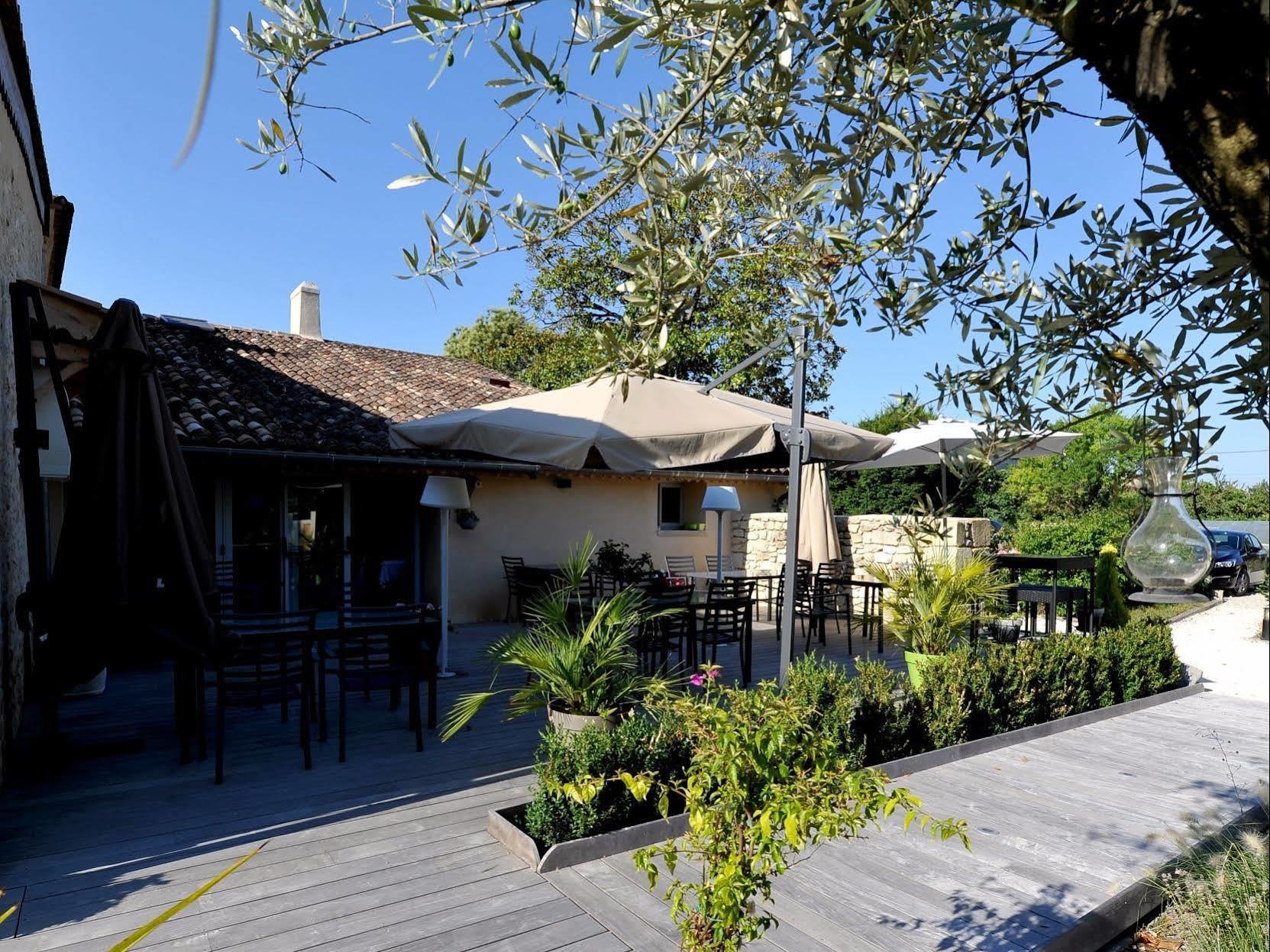 Logis- Hotel Spa Restaurant L'Epicurial Saint-Pey-de-Castets Bagian luar foto