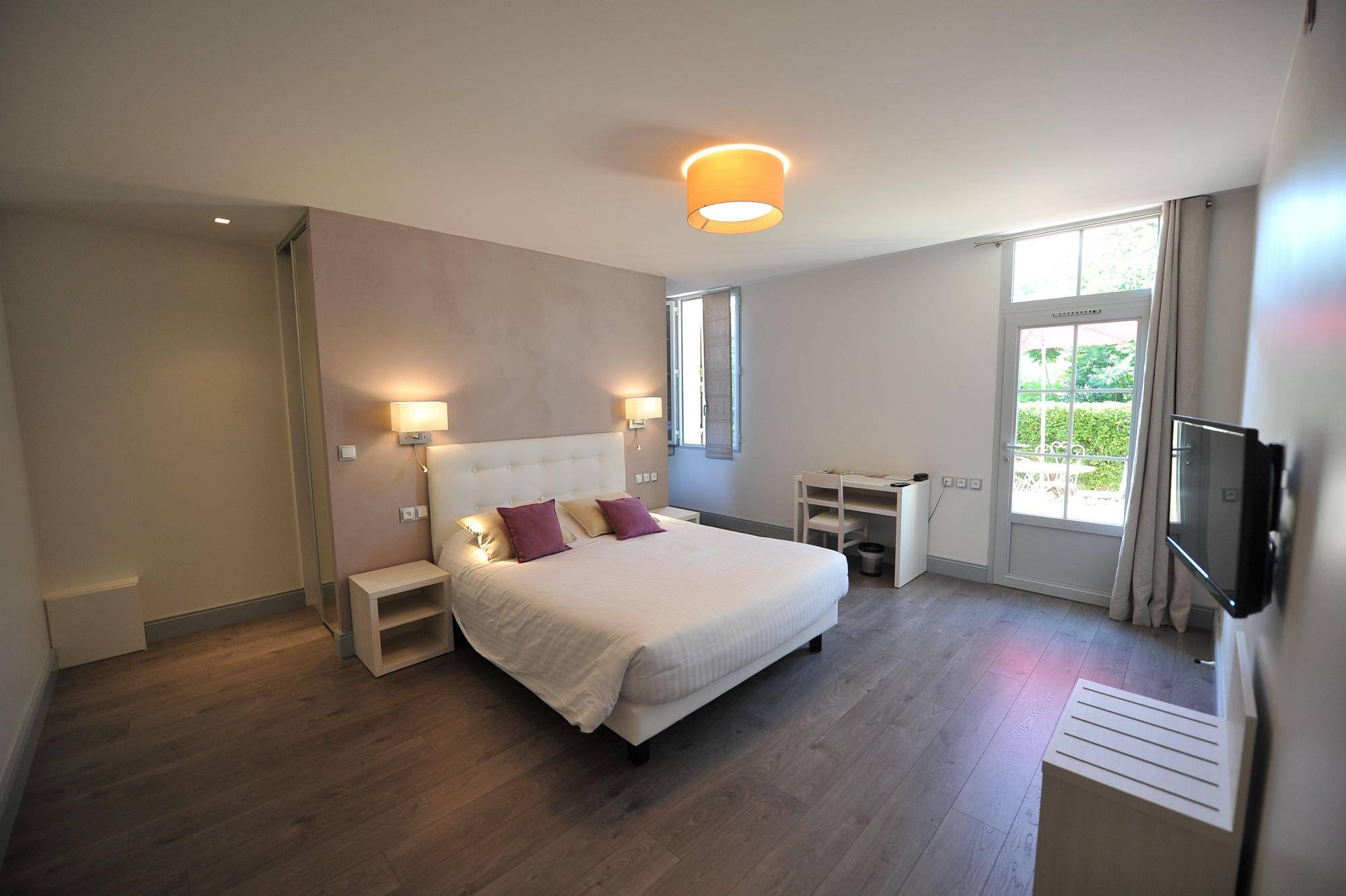 Logis- Hotel Spa Restaurant L'Epicurial Saint-Pey-de-Castets Bagian luar foto