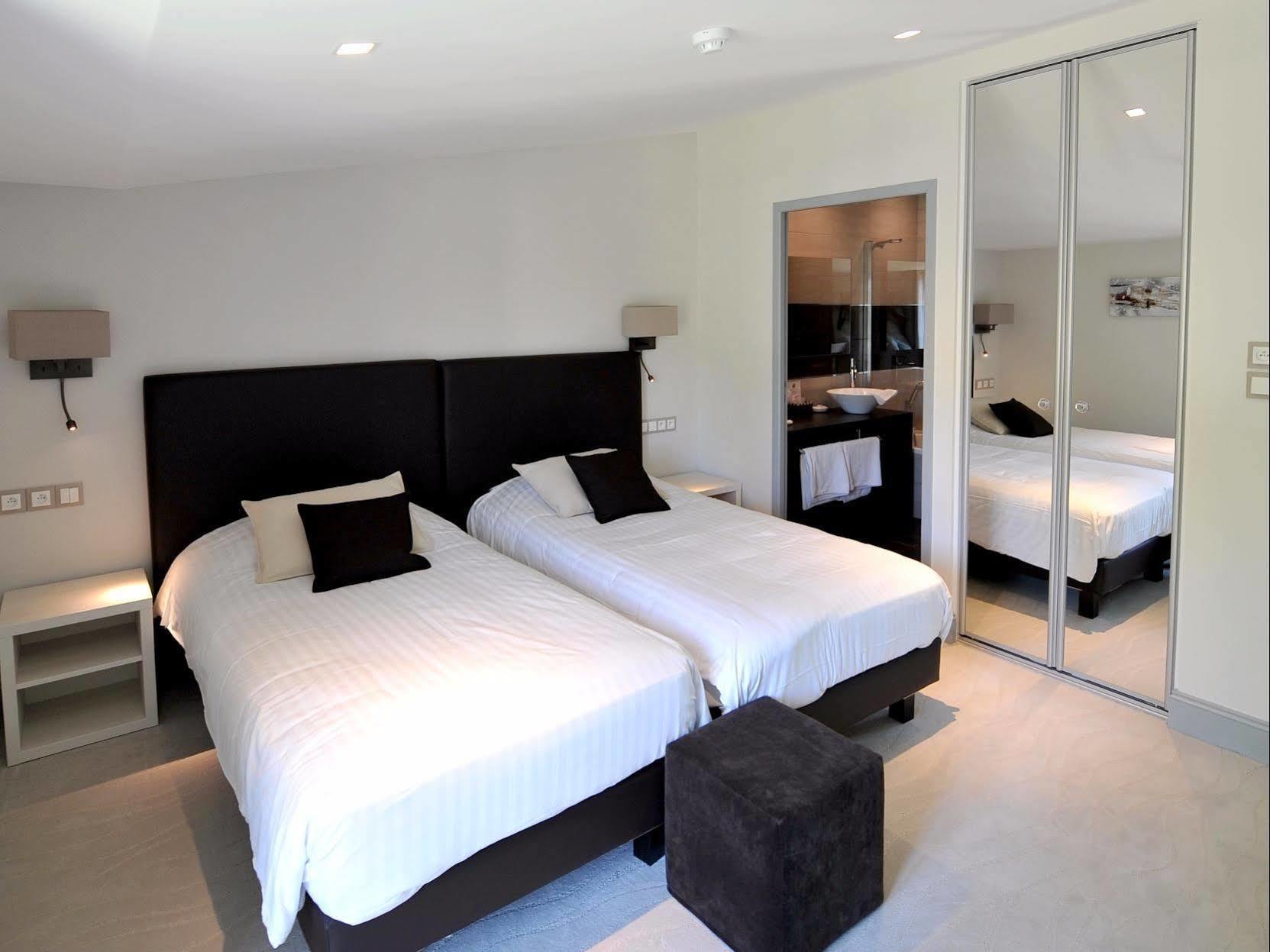 Logis- Hotel Spa Restaurant L'Epicurial Saint-Pey-de-Castets Bagian luar foto