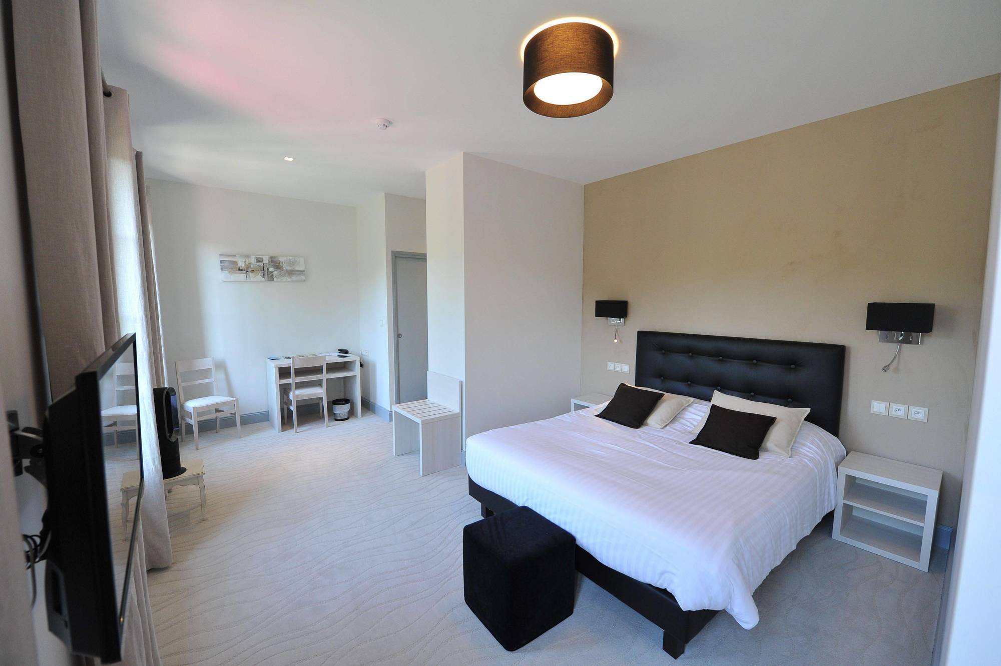 Logis- Hotel Spa Restaurant L'Epicurial Saint-Pey-de-Castets Bagian luar foto