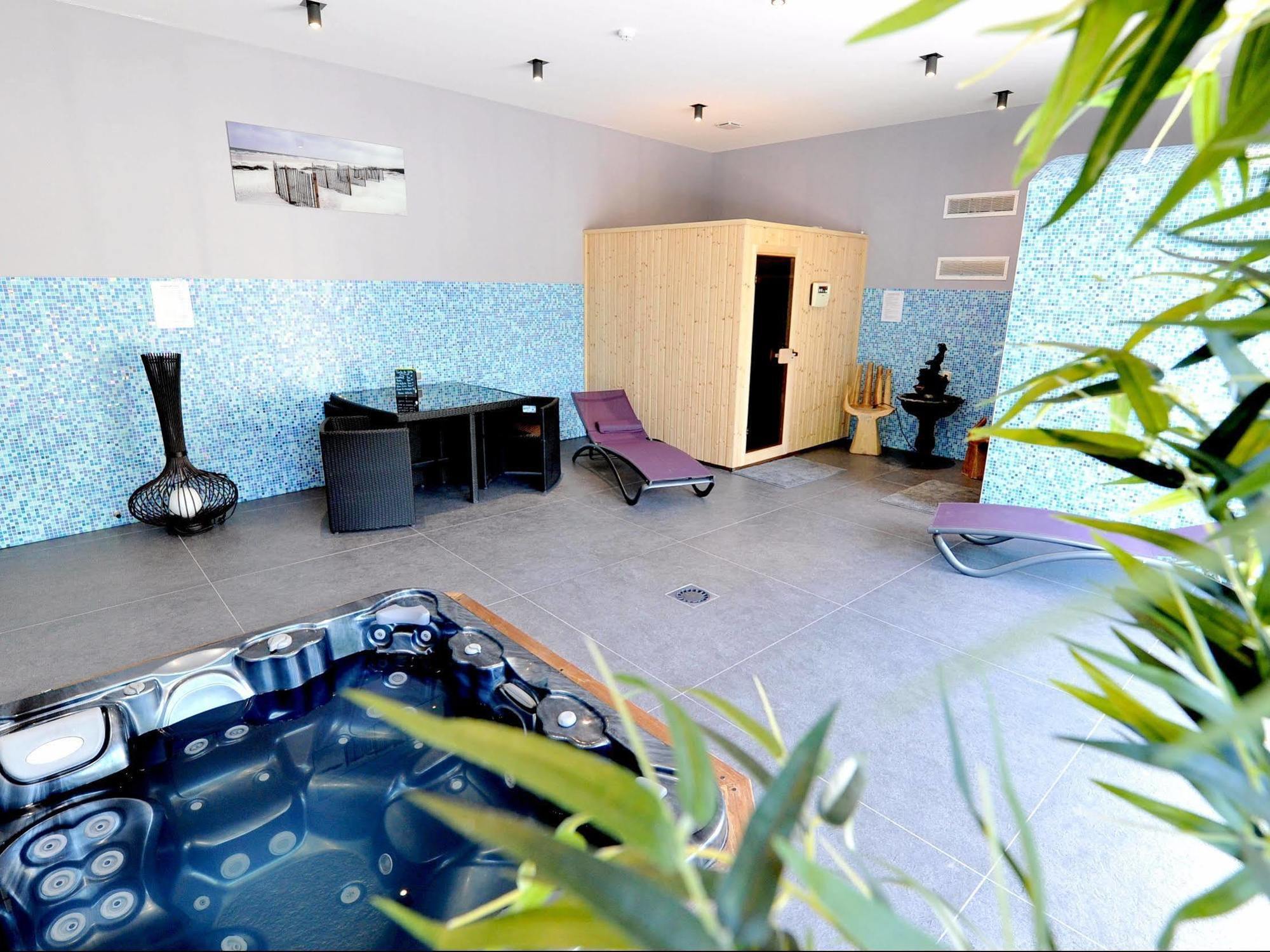 Logis- Hotel Spa Restaurant L'Epicurial Saint-Pey-de-Castets Bagian luar foto